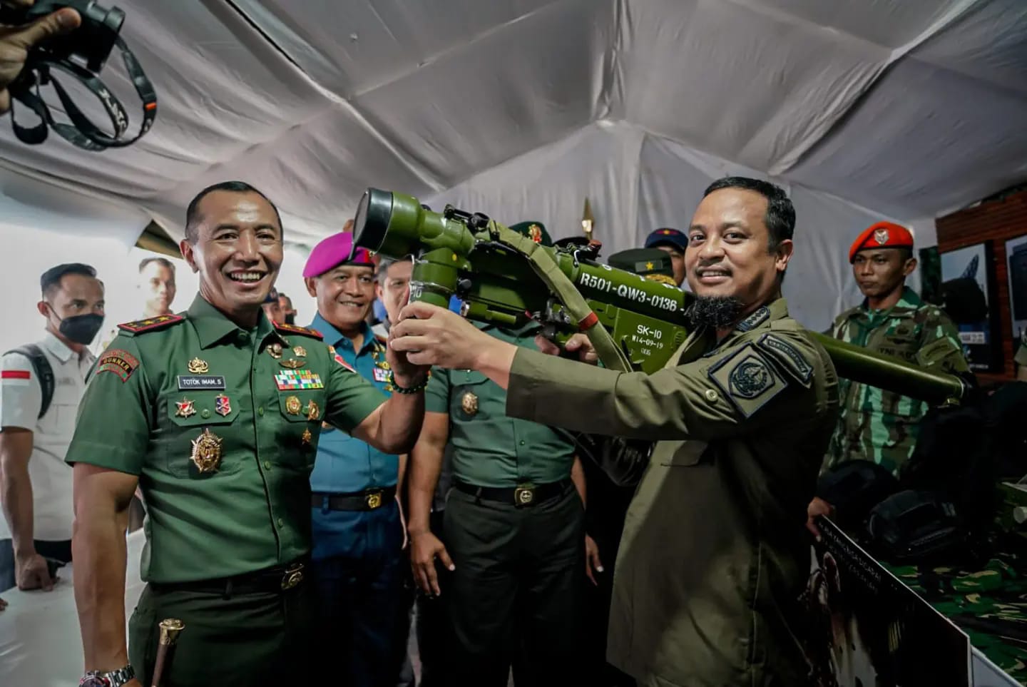 Gubernur Ajak Masyarakat Berkunjung ke Pameran Alutsista Kodam XIV Hasanuddin